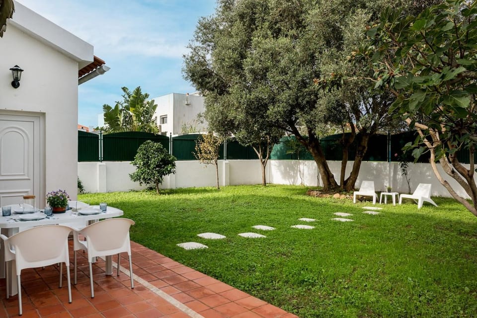 Alapraia Garden & Family Stay | Estoril Apartment in Estoril