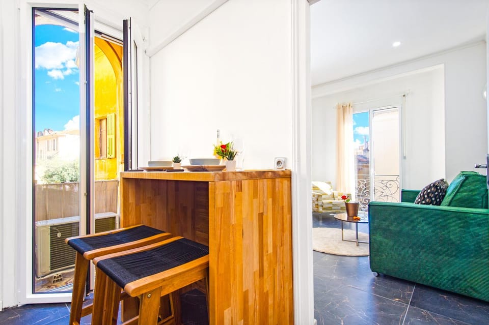 Balcony/Terrace, Kitchen or kitchenette, Living room, Dining area
