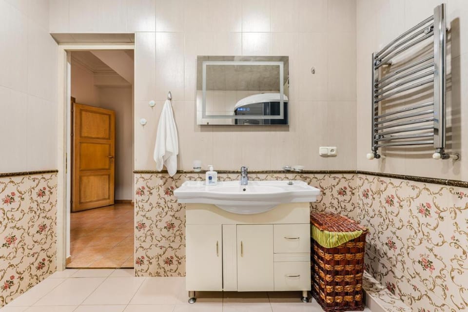 Super Central 2 Bedrooms In Katsin Building! Republic Square Apartment in Yerevan