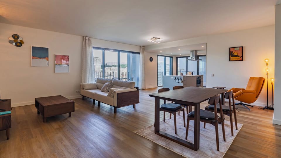 Living room, Seating area, Dining area