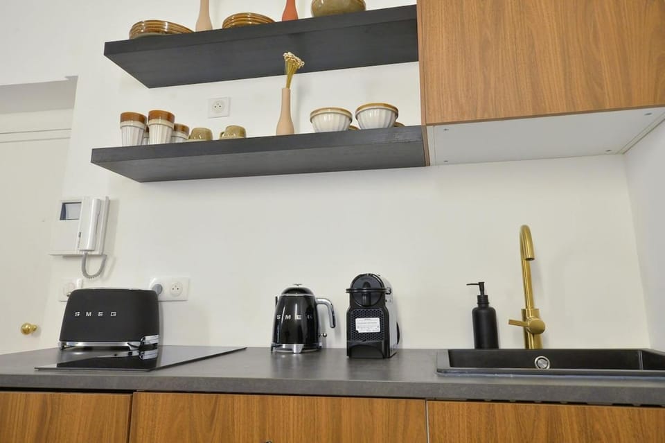 Kitchen or kitchenette, toaster