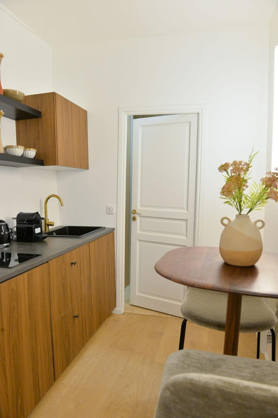 Kitchen or kitchenette, stove