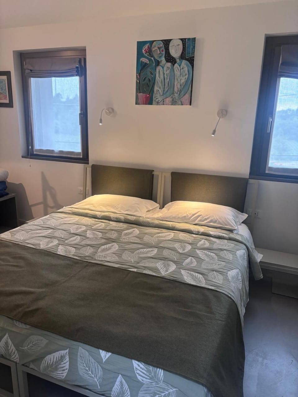 Bed, Bedroom, heating, towels, air conditioner