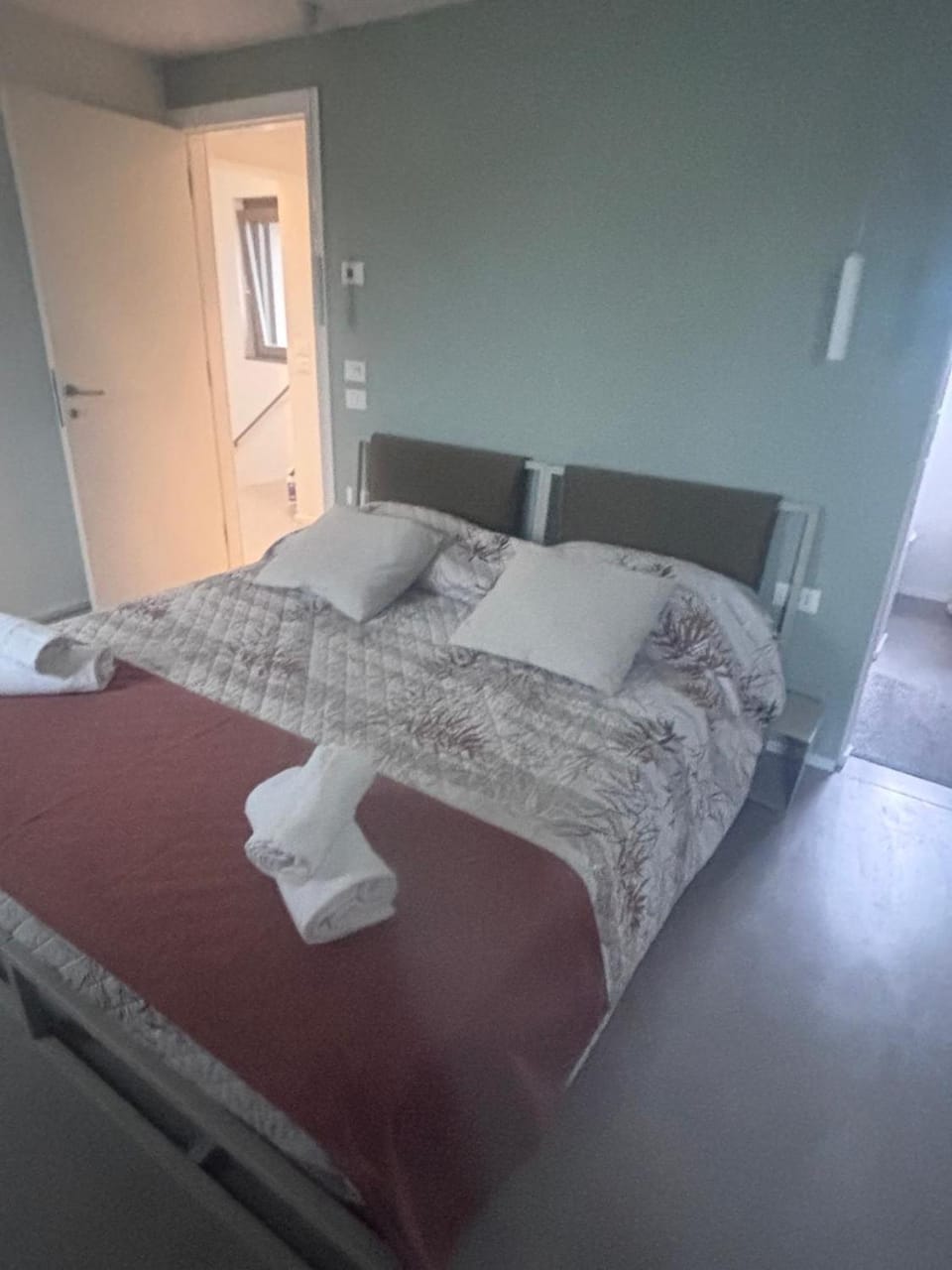 Bed, Bedroom, heating, towels, air conditioner