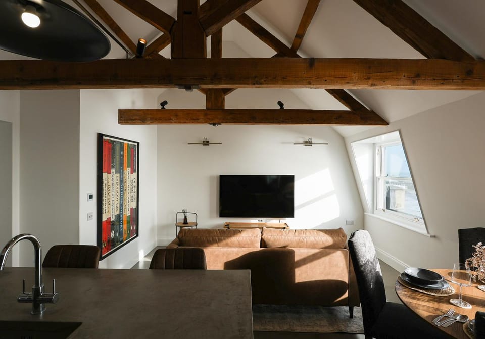 2 bedroom Loft apartment with sea views in St Leonards on Sea Apartment in Hastings