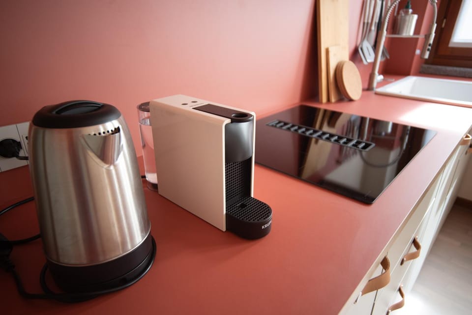 Coffee/tea facilities, Kitchen or kitchenette, kitchen