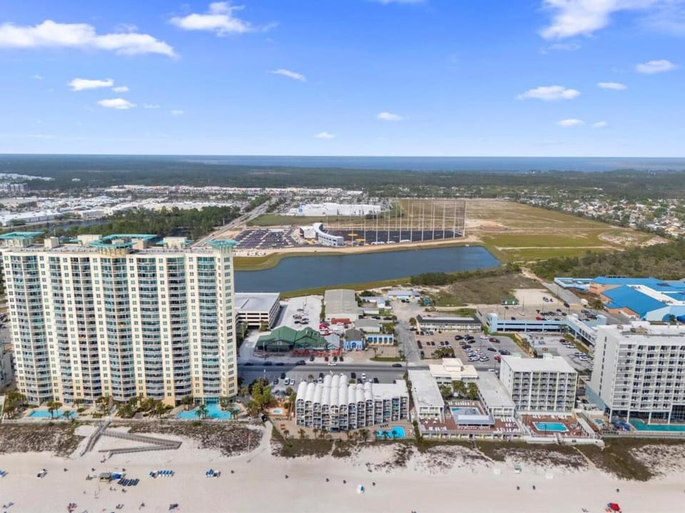 Charming Beachside Oasis - Steps from Pier Park! Apartment in Panama City Beach