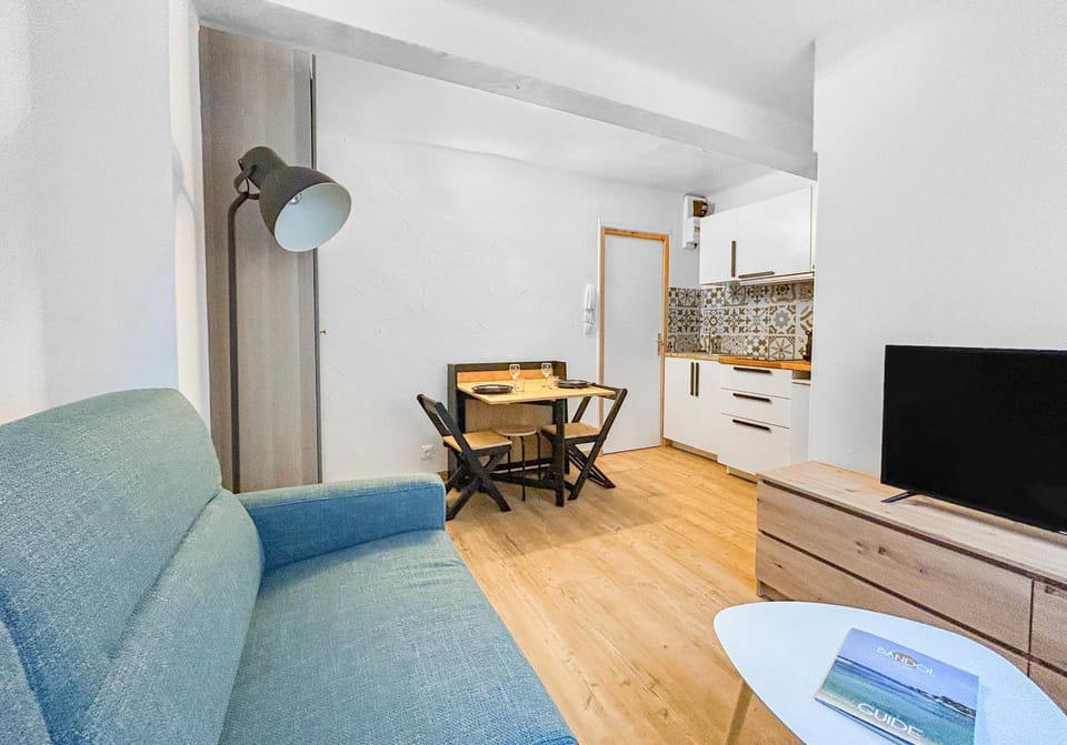 L Instant Cigale Studio cosy proche plages et centre Apartment in French Riviera