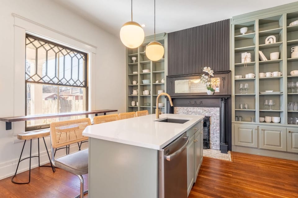 Notes of Southern Charm - Walkable to Food & Shops House in Nashville