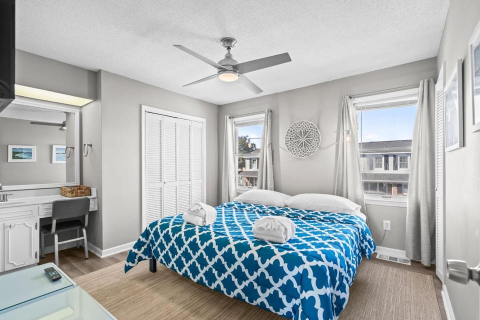 Just Beachy MB Apartment in Myrtle Beach
