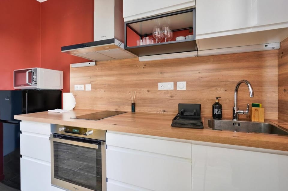 Lovely 1BR flat with direct access to subway, tram, and RER Apartment in Vitry-sur-Seine