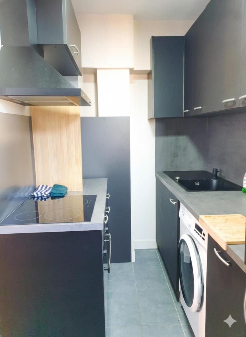 New Cosy Home - T5 - Grand appartement avec parking gratuit Apartment in Pau
