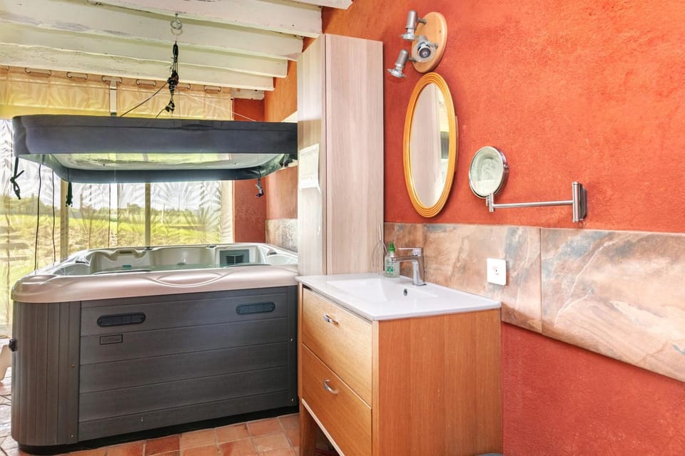 Gîte La Thébaïde Spa Sauna Jardin House in Pays de la Loire