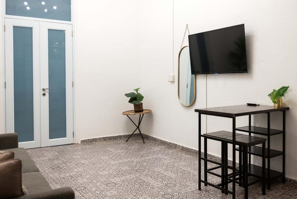 TV and multimedia, Living room, Dining area