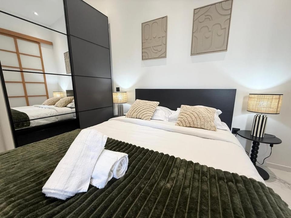 Bourgchanin - 1 Bedroom - Cusset Apartment in Villeurbanne