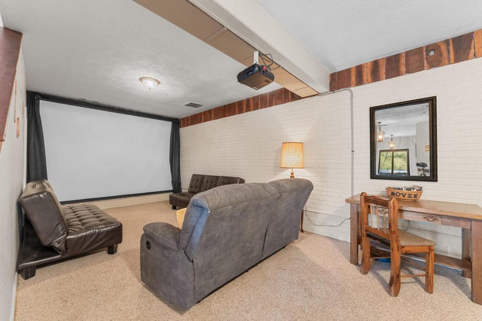 Lakefront Retreat with Deck Movie Room and Yard House in Table Rock Lake