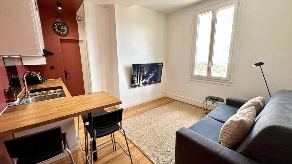 Brottillon - 1 Bedroom - Pierre Bénite Apartment in Auvergne-Rhône-Alpes