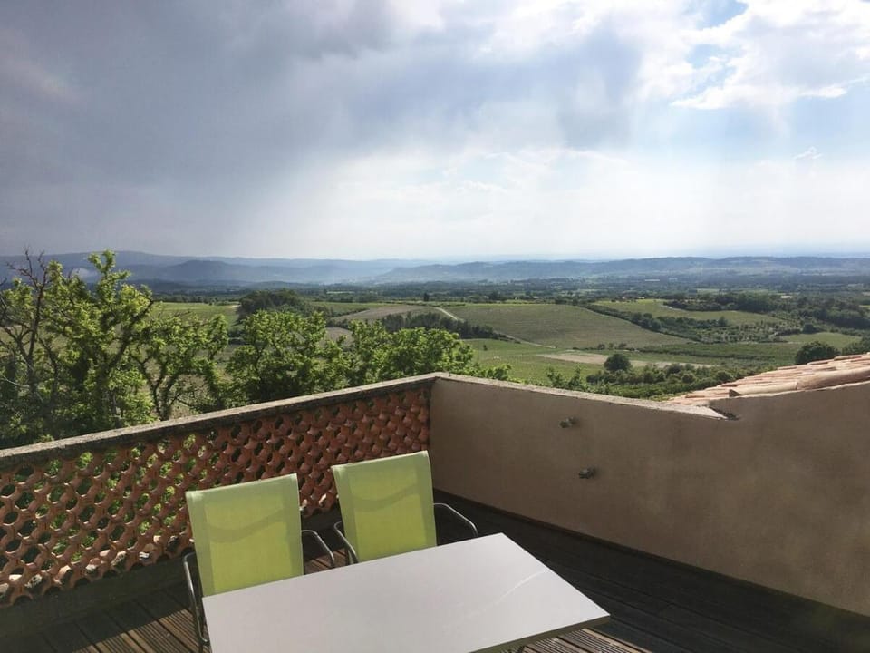 Maison Les Bruns, sur la route du Mont Ventoux House in Flassan
