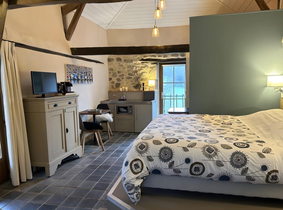Property building, Living room, Bedroom