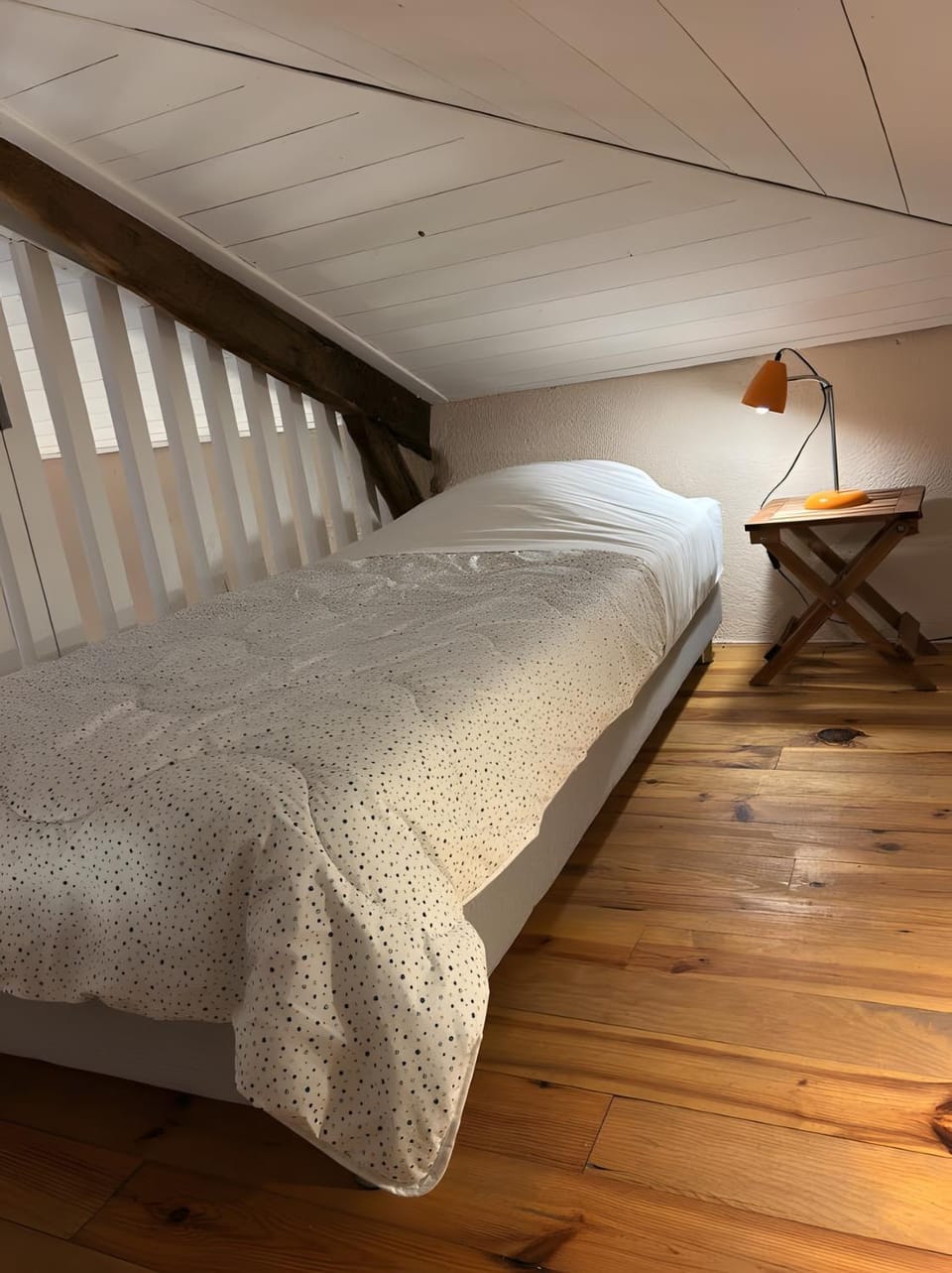 Property building, Living room, Bedroom