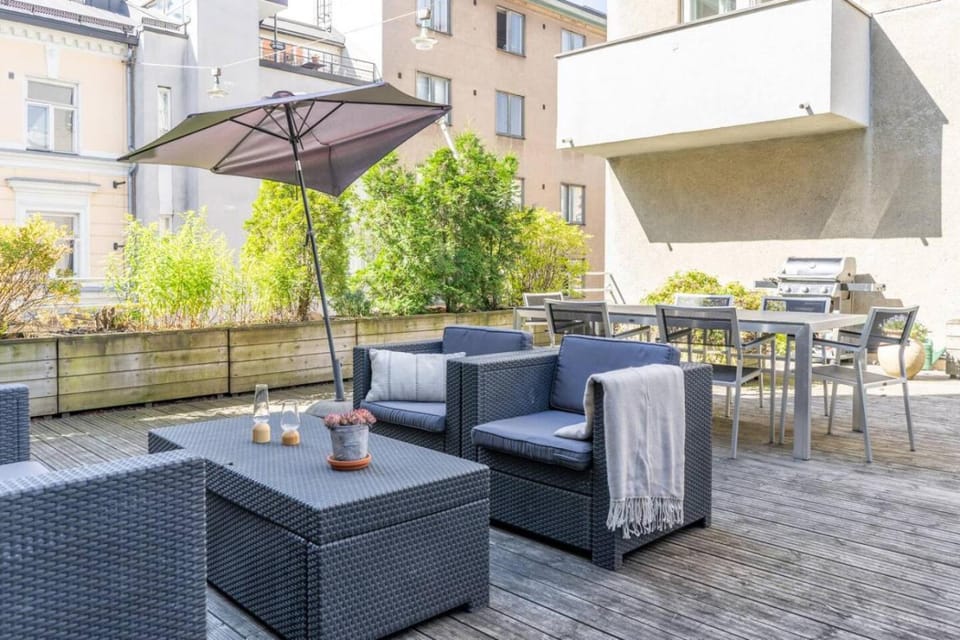 Spacious one-bedroom apartment on a pedestrian street, right in the city center Apartment in Helsinki