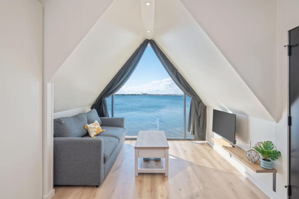 Luxury Waterfront A-Frame Cabin Cabin in Fort Walton Beach