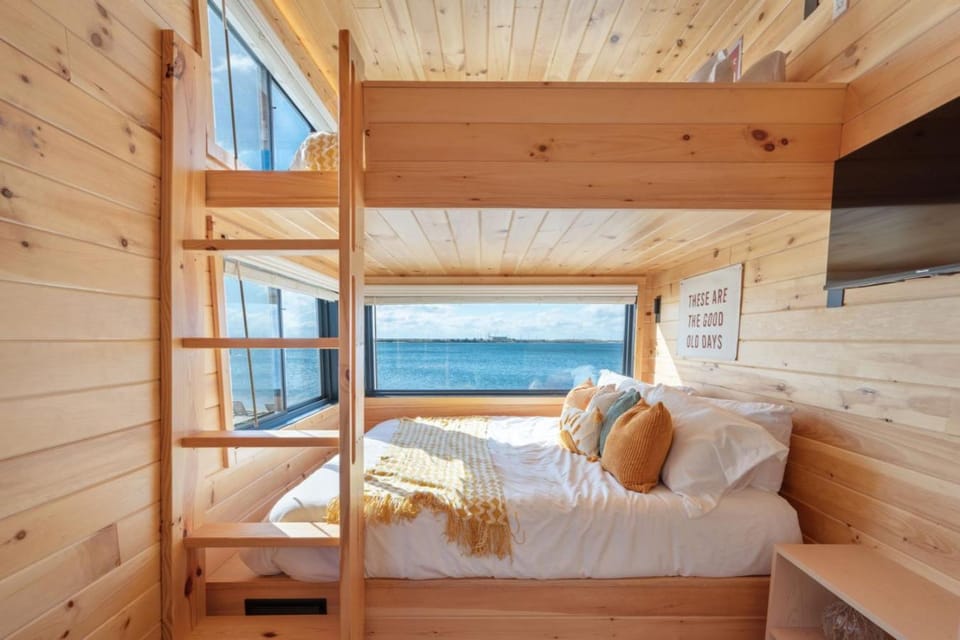 bunk bed