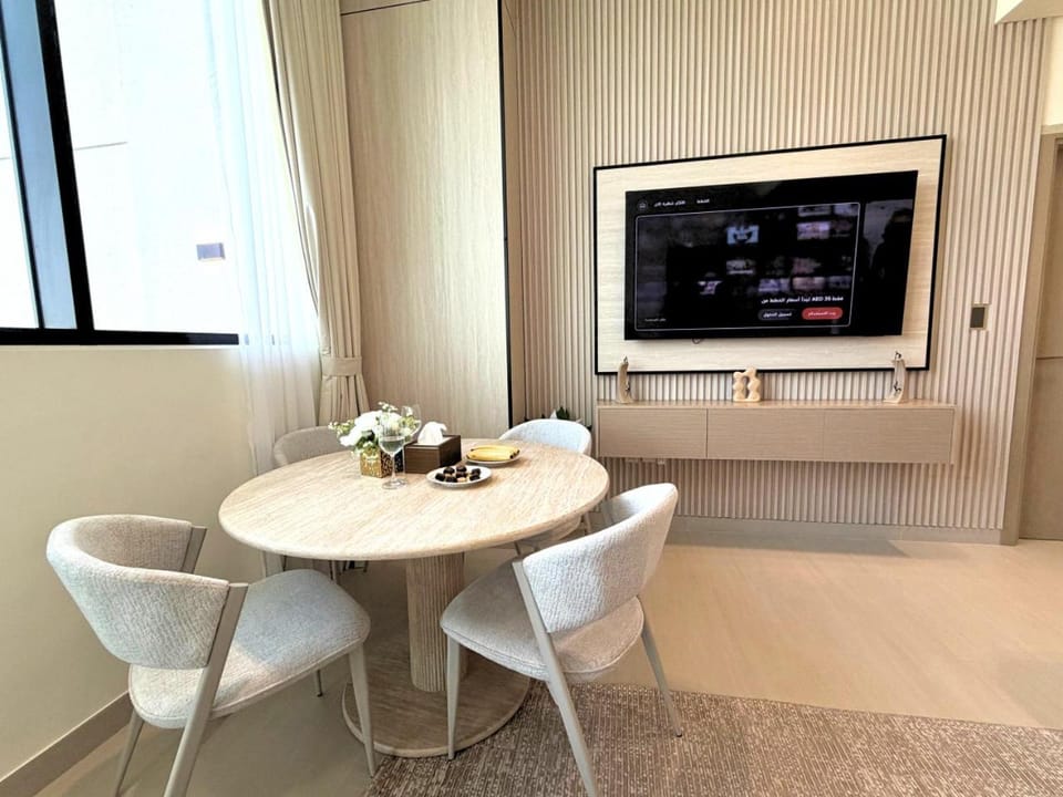 Spacious and Cozy Apartment - Binghatti Phantom 2404 Apartment in Dubai