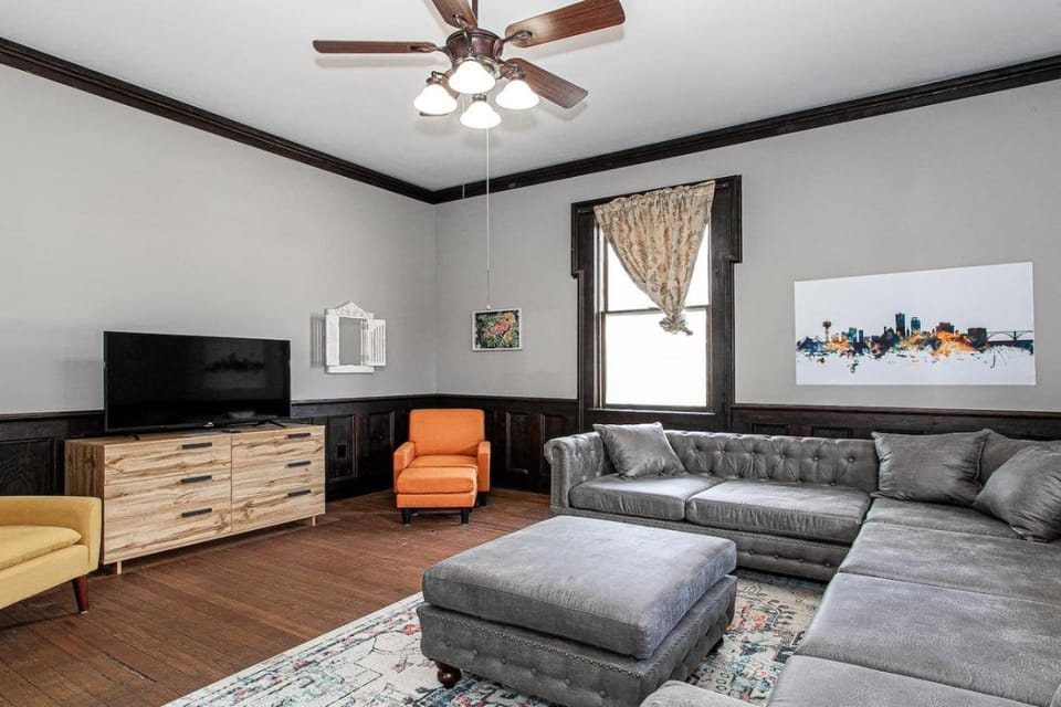 Covenant Park 3 Min - Old City 5 Min - Sleeps 16 House in Knoxville
