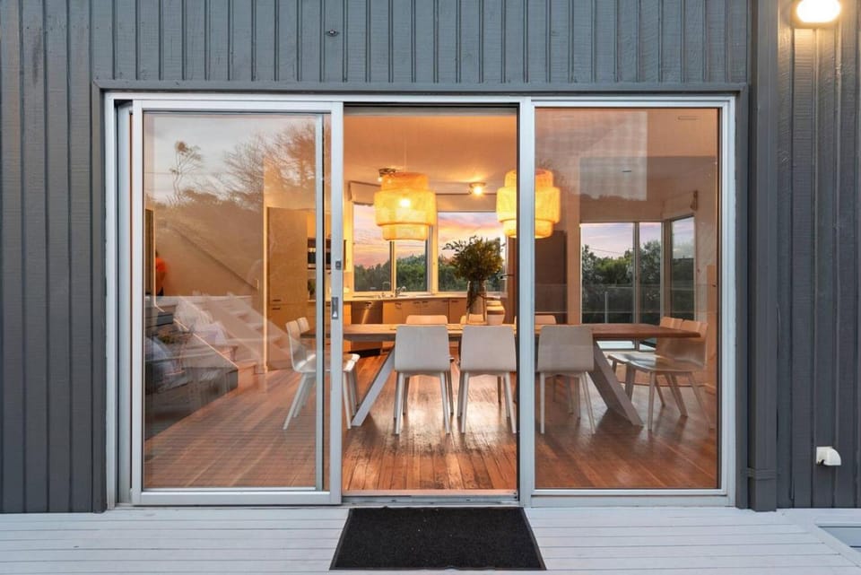 Nalu Retreat Spacious Coastal Beach House House in Fingal