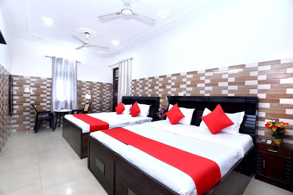 Bed, Photo of the whole room