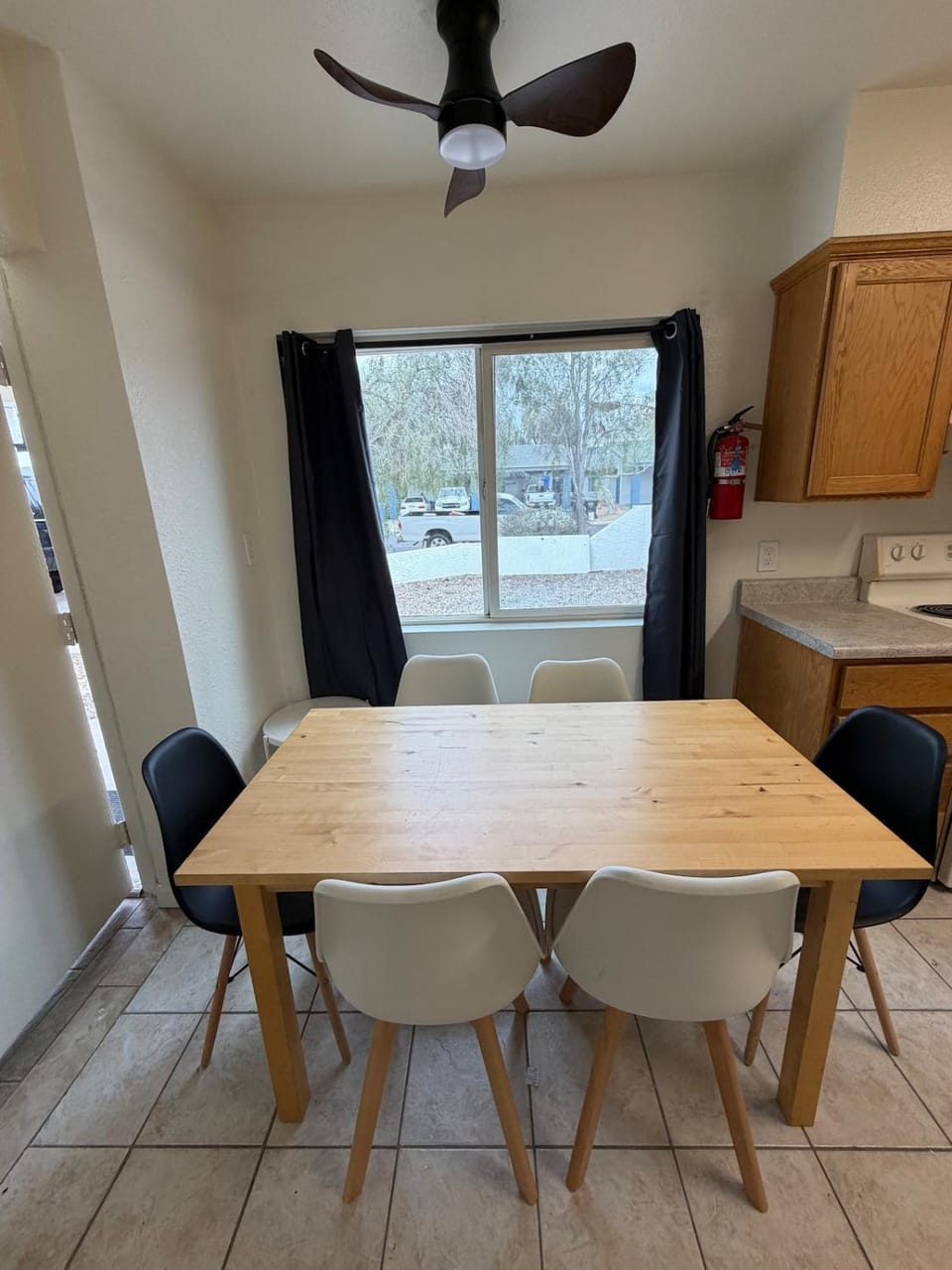 Pets, Guests, Dinner, Dinner