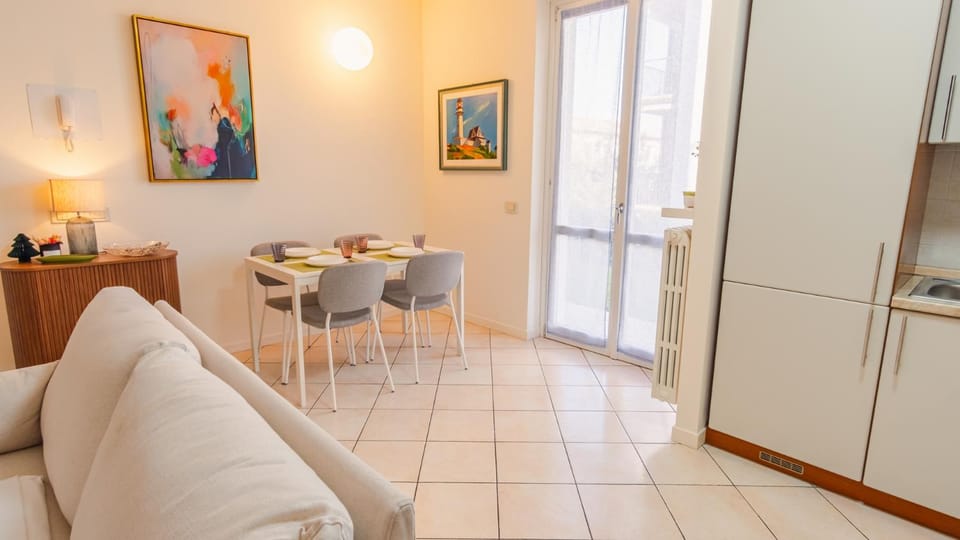 Kitchen or kitchenette, Living room, Other, Seating area, Dining area