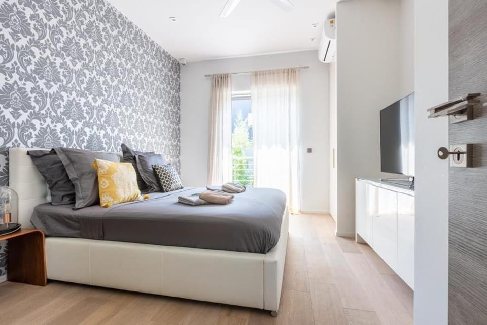 Luxury Two-Storey Villa with Pool & Rooftop Peaceful Setting Near Cannes Villa in Cannes