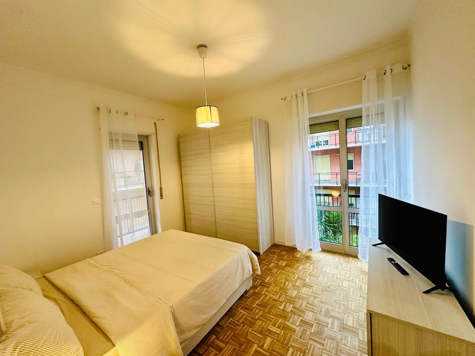 TV and multimedia, Bedroom, wardrobe
