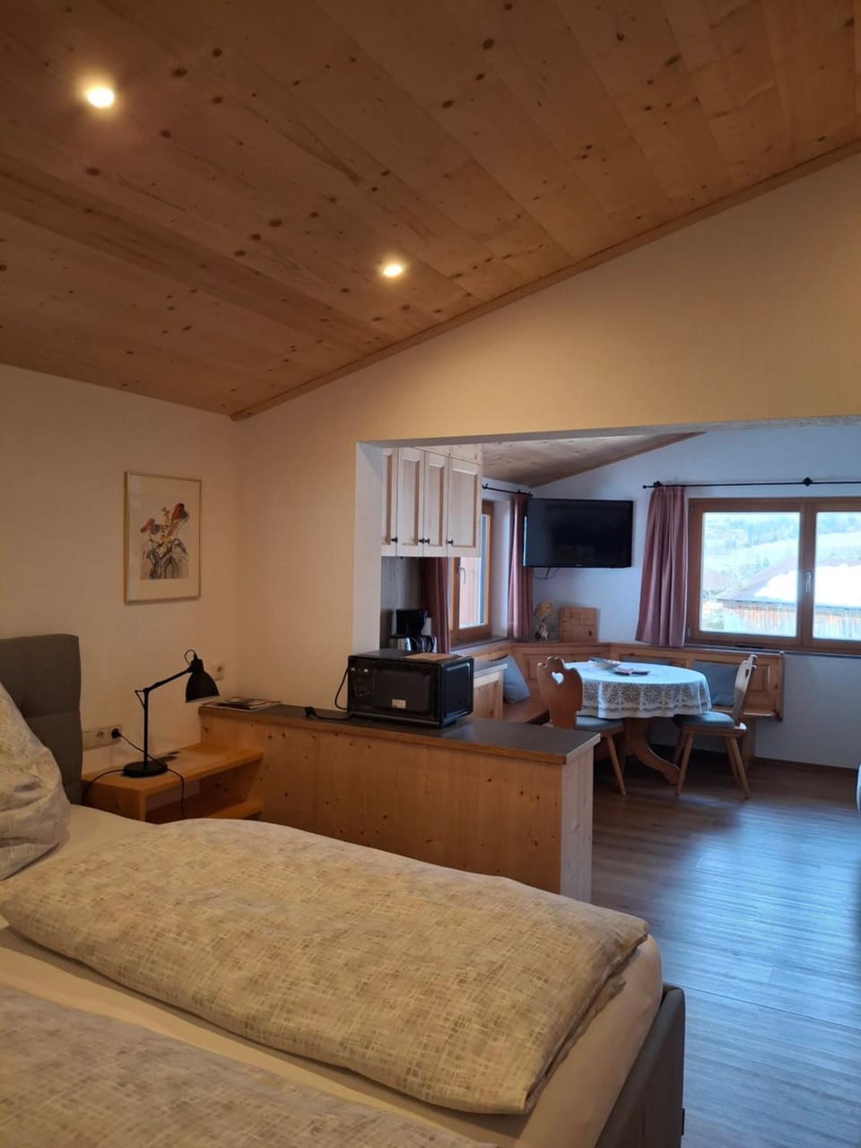 Photo of the whole room, Dining area