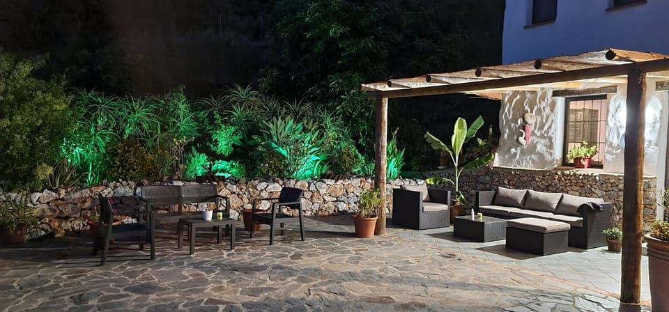 Property building, Balcony/Terrace, Living room