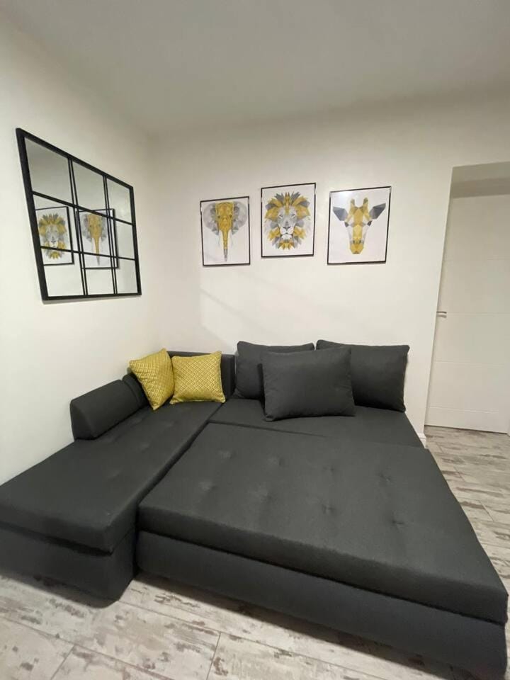 Stylish 1-bedroom city centre flat in Leicester. Apartment in Leicester