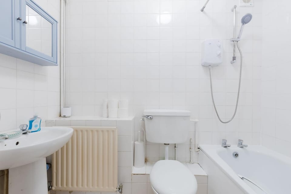 Incredibly Located 1BDR Hideaway in Soho Apartment in City of Westminster
