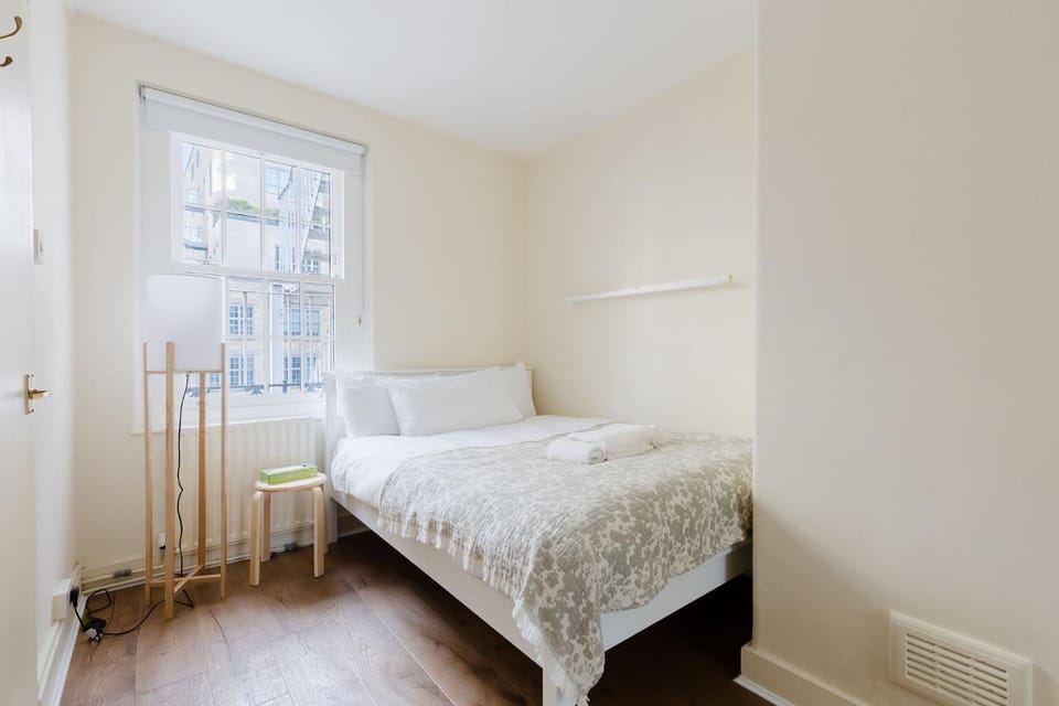 Incredibly Located 1BDR Hideaway in Soho Apartment in City of Westminster