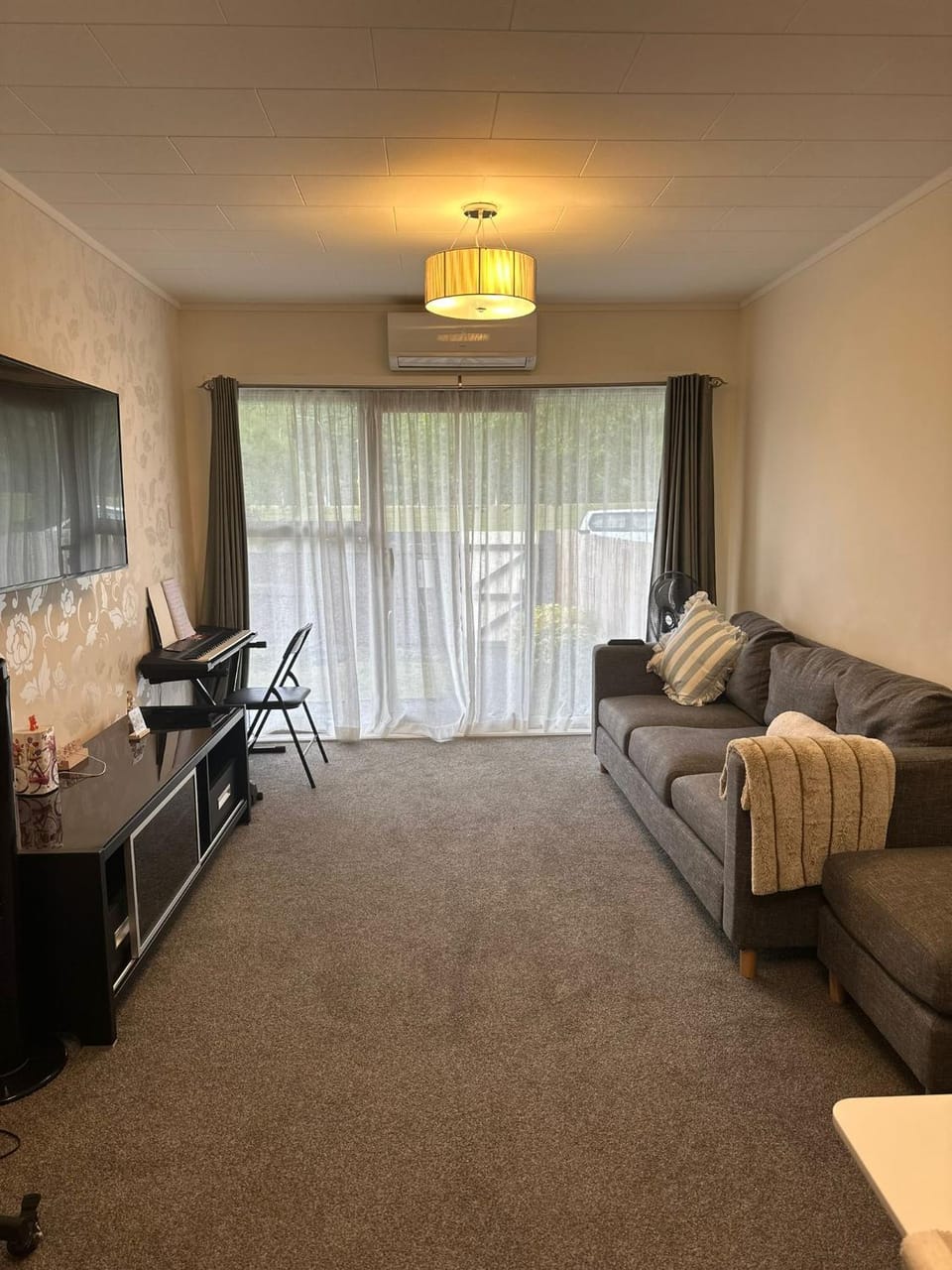 TV and multimedia, Living room, Seating area