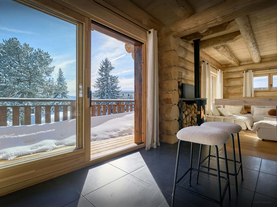 Natural landscape, Winter, View (from property/room), Living room, Seating area