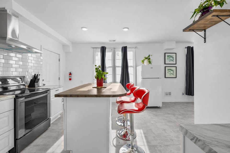 Charming 3-Bedroom Home in Southwest Detroit House in Detroit