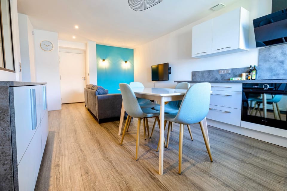 Beauregard - Vue Lac & Montagne, Palace Apartment in Aix-les-Bains