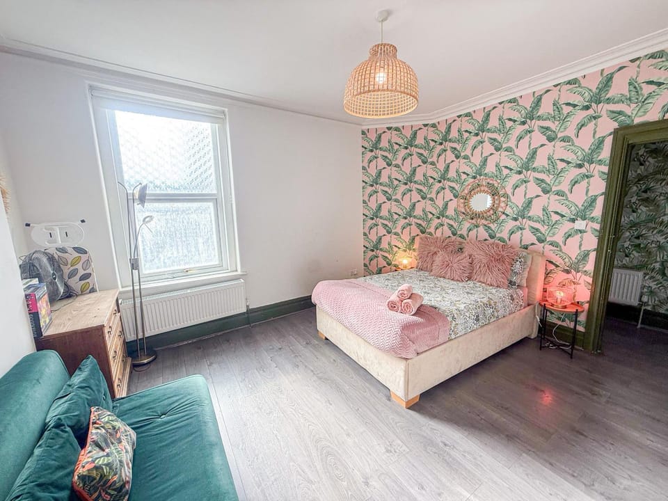 Bed, Decorative detail, Seating area, Bedroom, flat iron, hair dryier, heating, towels, wardrobe
