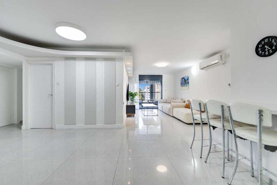 Living room, Seating area, Dining area, air conditioner