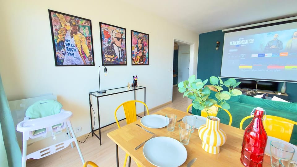 Vue Toits d Amiens Sauna & Cinéma Balcon Parking Apartment in Amiens