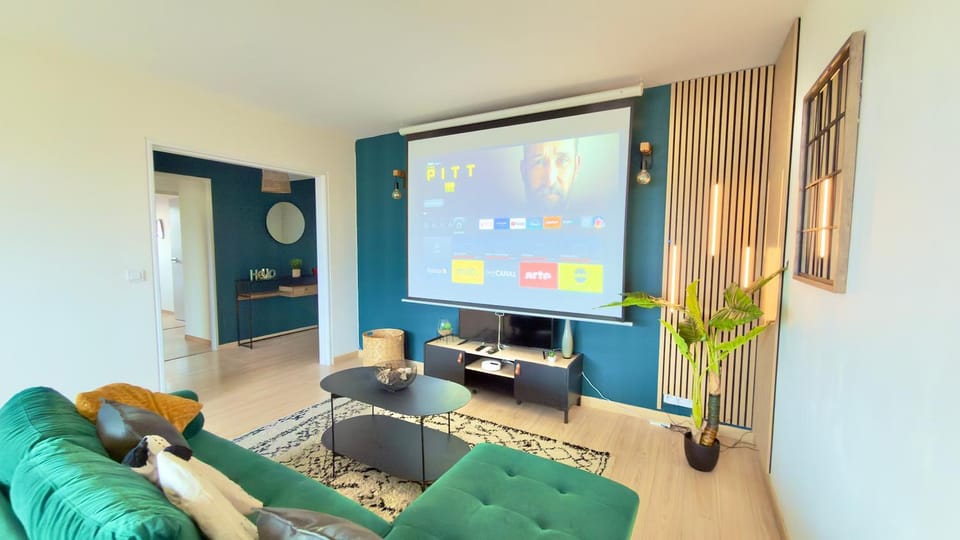 Vue Toits d Amiens Sauna & Cinéma Balcon Parking Apartment in Amiens