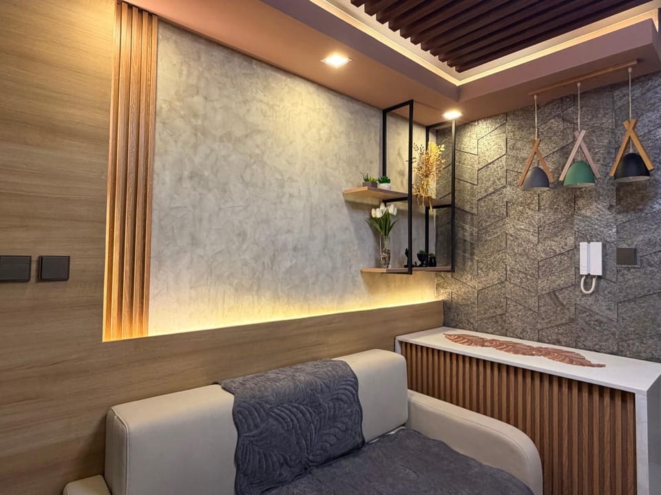 Bayshore Getaway Condotel ByClowie Bed and Breakfast in Pasay