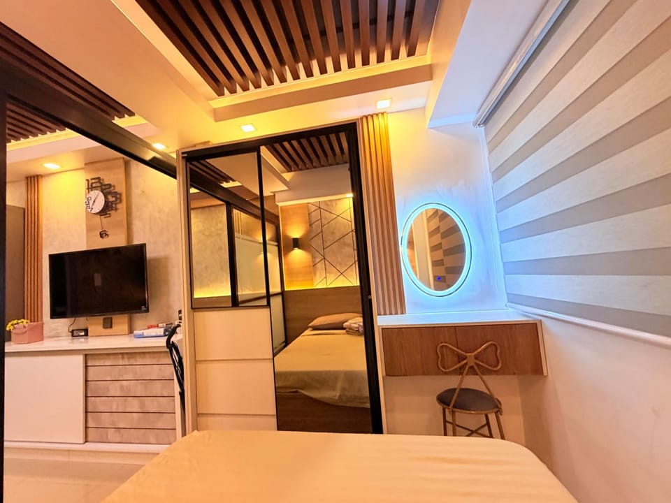 Bayshore Getaway Condotel ByClowie Bed and Breakfast in Pasay